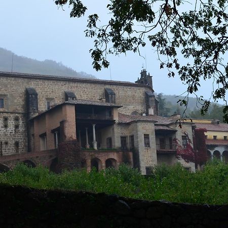 La Casona De Valfrio- Adults Only Guest House Collado  Екстериор снимка