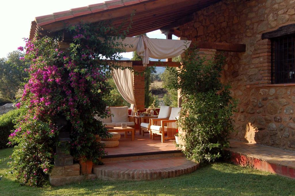 La Casona De Valfrio- Adults Only Guest House Collado  Екстериор снимка