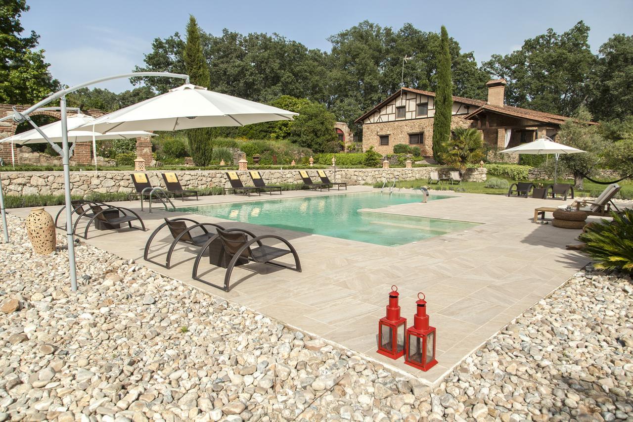 La Casona De Valfrio- Adults Only Guest House Collado  Екстериор снимка