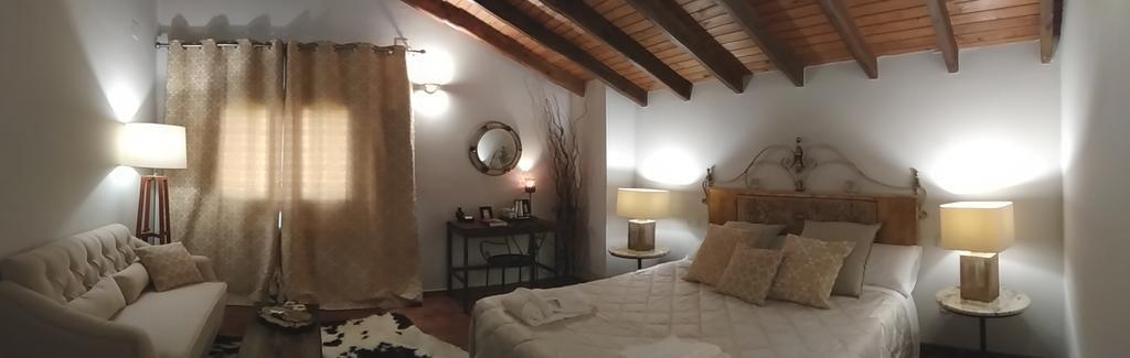 La Casona De Valfrio- Adults Only Guest House Collado  Екстериор снимка